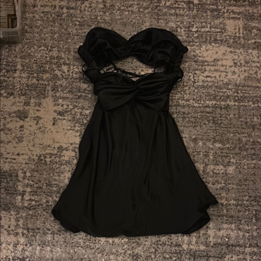 Elegant Black Strapless Dress